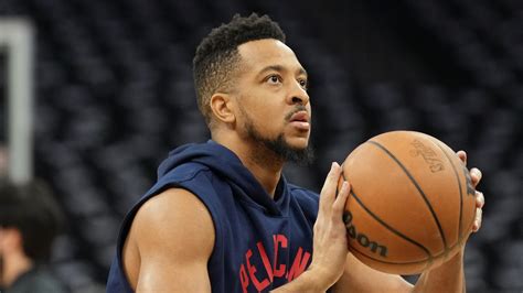 CJ McCollum agrees to contract extension with Pelicans