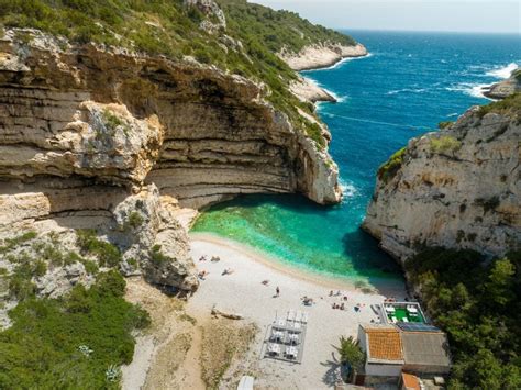 Stiniva Beach - Complete Guide (Vis Island, Croatia) – We Seek Travel