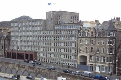 Edinburgh hotel apologises to fuming guest who was ignored in £200-a ...