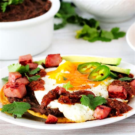 Easy Huevos Motulenos Recipe - The Anthony Kitchen