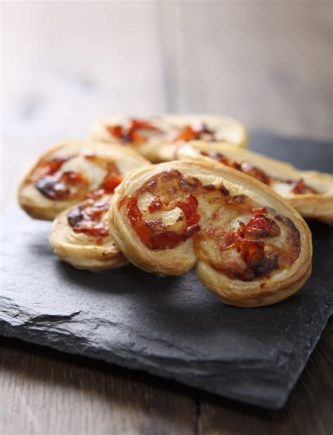 Easy recipe for Applewood cheese palmiers