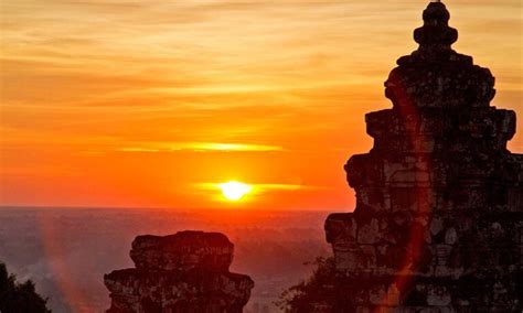 Phnom Bakheng - Angkor Archaeological Park - Siem Reap, Cambodia