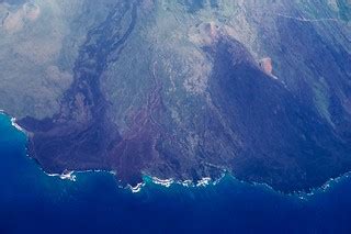 Hawaiian Island coast line Maui? DSC_0507 | Bill Abbott | Flickr