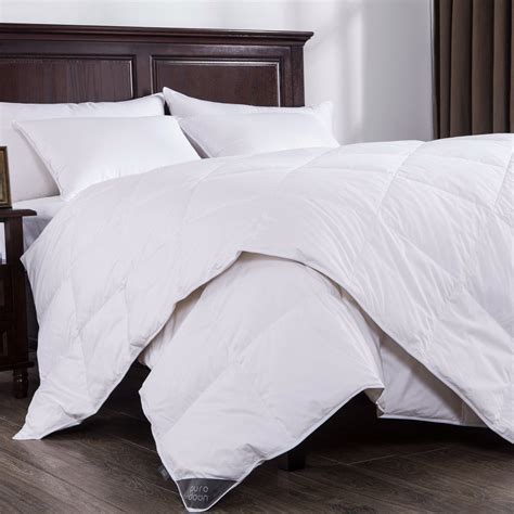 Best White Goose Down Comforter and Luxurious Comfy Bedding