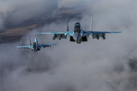 MiG Corporation Negotiated With Potential Buyers of Export Version of MiG-35 at Dubai Airshow ...