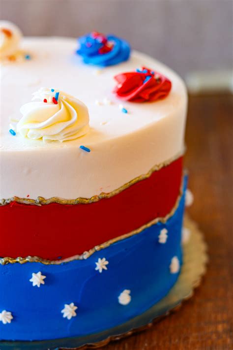 Build a Cake | Patriotic Red White & Blue Cake| Three Brothers Bakery