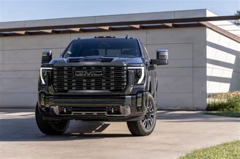 GMC Introduces its Most Luxurious, Advanced and Capable Sierra HD Ever ...