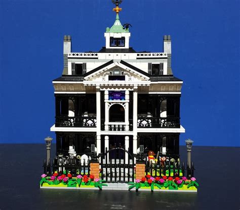 Disneyland's Haunted Mansion | Lego house, Haunted mansion disneyland, Lego architecture