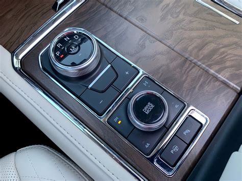 2020 Ford Expedition: 152 Interior Photos | U.S. News