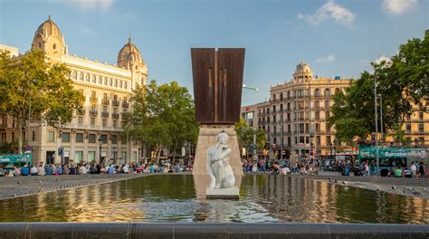 Plaça de Catalunya Tours - Book Now | Expedia