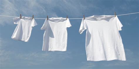 This is how to maintain your white clothing's crispness - Prime News Ghana