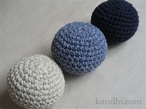 Crocheted balls with invisible increase/decrease | Crochet ball, Diy ...