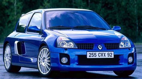 Renault Clio V6: 20 años de una genial rareza francesa