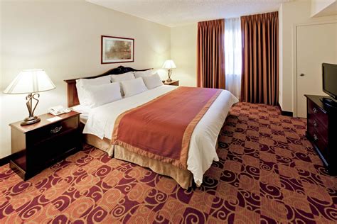 Hawthorn Suites by Wyndham Louisville East | Louisville, KY Hotels