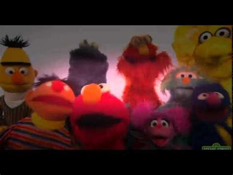 Sesame Street: Number 4 (Number of the Day) ᵺ - YouTube