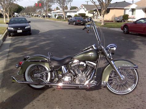 2007 CUSTOM HARLEY DAVIDSON HERITAGE SOFTAIL CLASSIC - Ameroz Imports