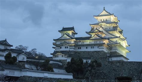 Himeji Castle by Night [OC] [2200x1280] | Himeji castle, Himeji, Castle