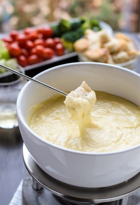 Classic Cheese Fondue | Fondue recipes cheese, Fondue recipes, Easy cheese