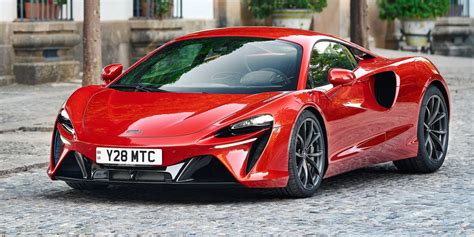 2024 McLaren Artura Review, Pricing, and Specs - WebTimes