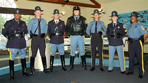 Delaware State Police - Wikipedia, the free encyclopedia | State police, Uniform, Navy blue tie