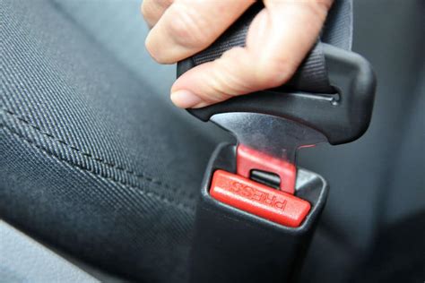 How to Fix a Seat Belt Buckle That Won’t Latch or Release - Car Roar