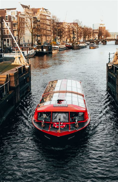 Amsterdam Canal Cruise: A Journey Through History