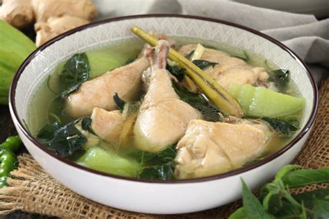 Chicken Tinola (Tinolang Manok) - Foxy Folksy