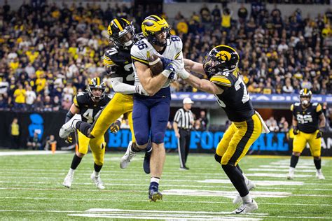 Michigan TE Luke Schoonmaker reveals decision on 2022 season