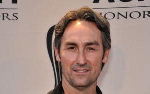 Mike Wolfe biography, net worth, married, wife, age, children, bio ...