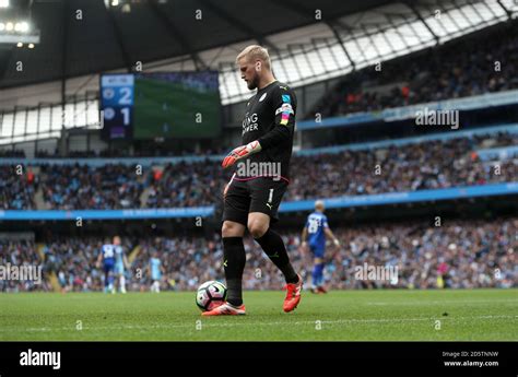 Leicester City goalkeeper Kasper Schmeichel Stock Photo - Alamy