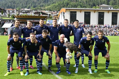 Lazio Team Photo : Entire Lazio squad in quarantine after COVID-19 ...