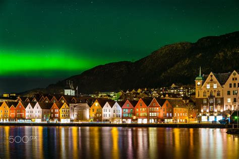 Nordlys over Bryggen / Northern lights in Bergen - null | Northern ...