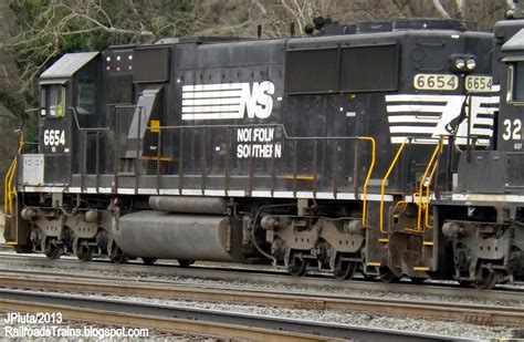 RAILROAD Freight Train Locomotive Engine EMD GE Boxcar BNSF,CSX,FEC,Norfolk Southern,UP,CN,CP ...