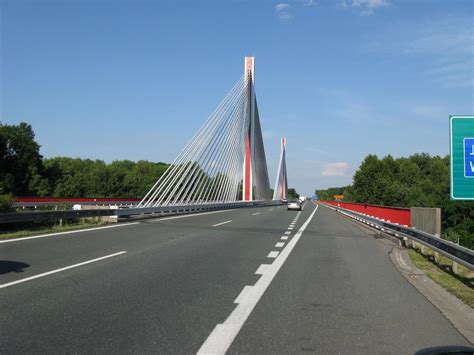 Podebrady Elbe River Bridge (D11) (Podebrady, 1990) | Structurae