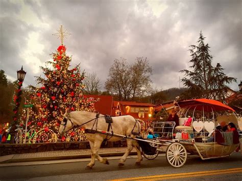 East Ridge Christmas Lights Jason Drive | Ruivadelow