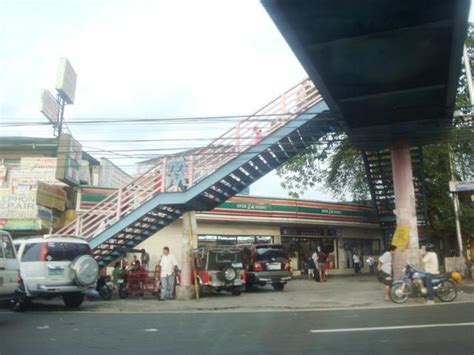 Tandang Sora Ave.- Mindanao Ave. Footbridge - Quezon City