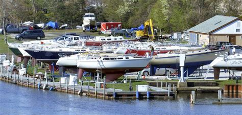 Ashtabula Yacht Club launches boating season | Local News | starbeacon.com