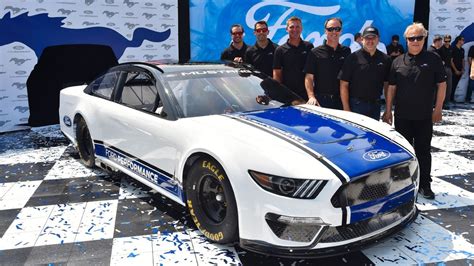 2018 NASCAR Cup Series Ford drivers optimistic that transition to ...