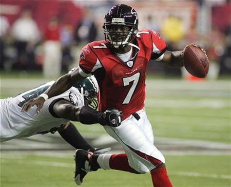 Michael Vick's Career - Photo 9 - Pictures - CBS News