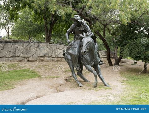 Bronze Cowboy on Horse Sculpture, Pioneer Plaza, Dallas Stock Photo - Image of robert, world ...