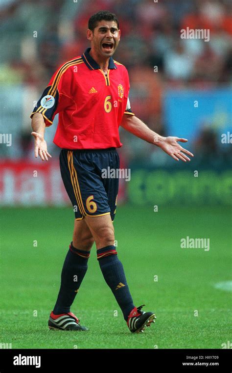 FERNANDO HIERRO SPAIN & REAL MADRID FC 19 June 2000 Stock Photo - Alamy