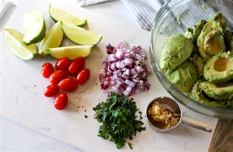 The BEST Chips & Guacamole Recipe {Crowd Pleaser!} - Thriving Home