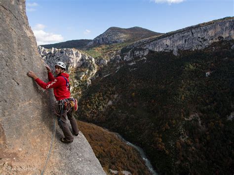 Les Gorges du Verdon beginners rock climbing tour. Rock Climbing trip ...