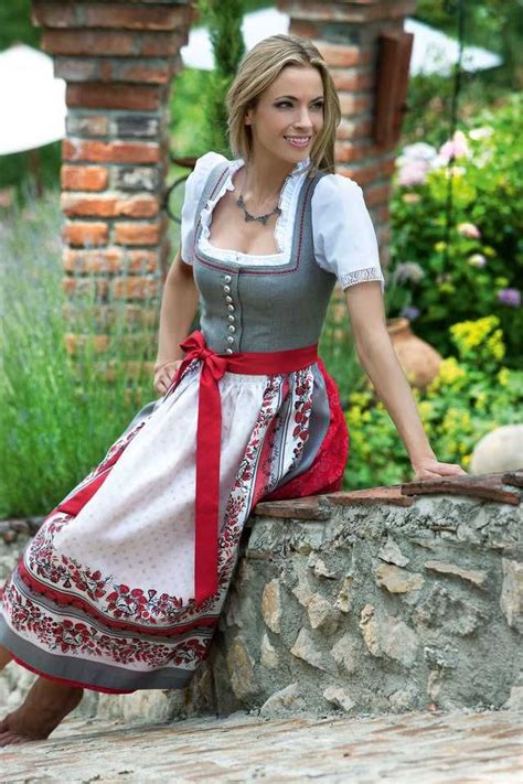 Portraits of different cultures - Awesome post | Drindl dress, Traditional outfits, Oktoberfest ...