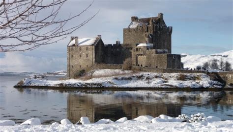 Eilean donan castle winter | Eilean donan, Castle, Winter pictures