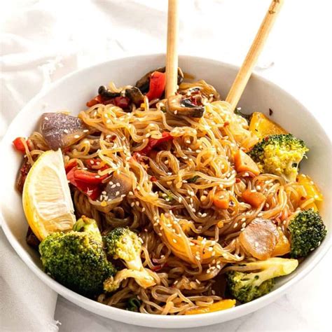 Vegetable Stir Fry with Shirataki Noodles - Food Wine and Love