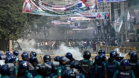 Bangladesh police break up anti-PM protest with tear gas, rubber bullets | World News ...