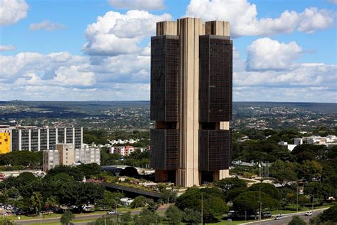 BANCO CENTRAL DO BRASIL, 1981, Hélio Ferreira Pinto Architecture : r/brutalism