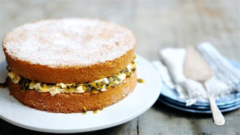 A classic sponge cake recipe - BBC Food