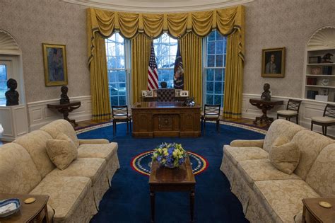 A look inside Biden’s Oval Office